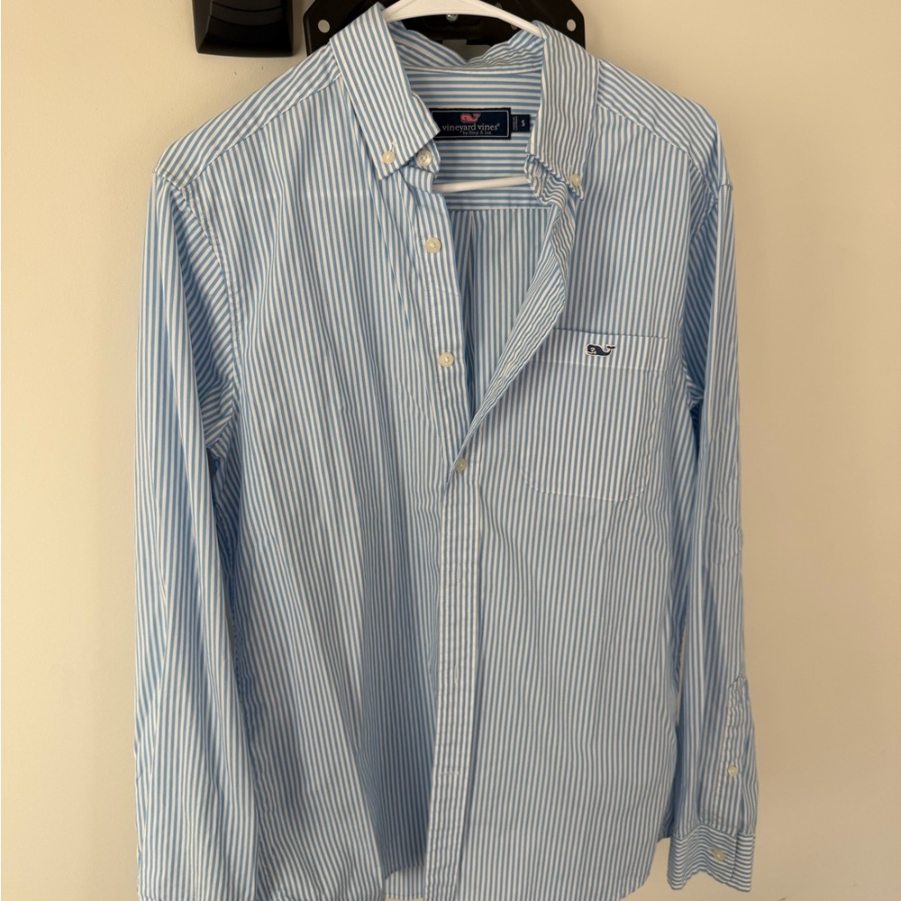 Vineyard Vines Men's Light Blue Striped Button Down Shirt